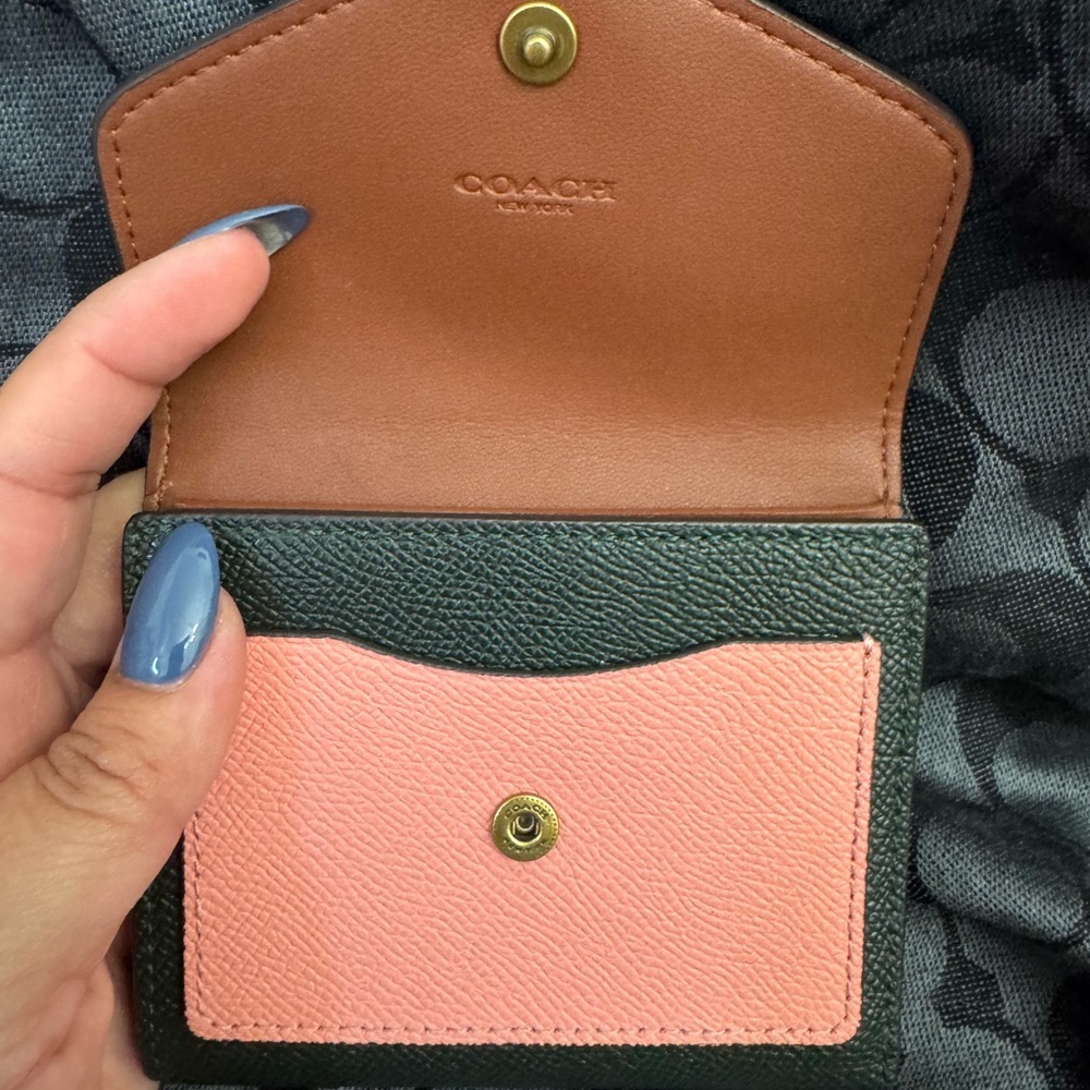 Coach hunter green and Pink Women's Wallet with gold hardware - Picture 4 of 7